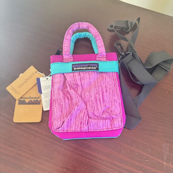 Patagonia Pink Blue Small Gear Crossbody Bag handles and strap New with tags - Picture 2 of 8